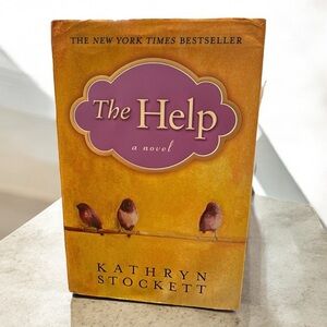 48 hour Sale The Help by Kathryn Stockett EUC